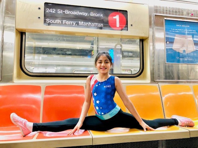 Stella Takes On New York City - Foxy’s