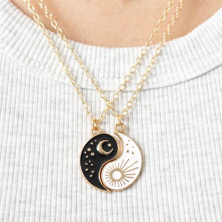 Pair of Yin Yang Best Friend Pendant Necklaces - Foxy’s