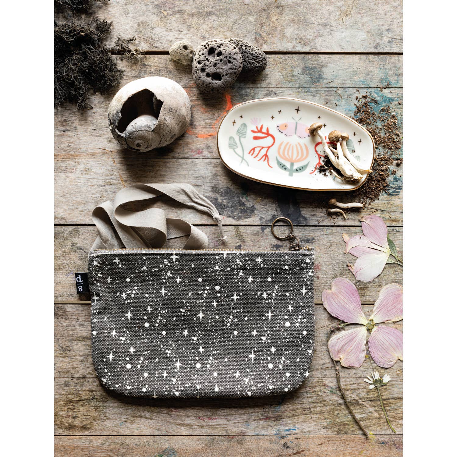 Danica Studio Far And Away Oval Shaped Ceramic Trinket Tray - Foxy’s