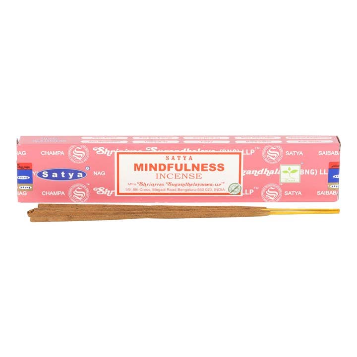 Satya Mindfulness Incense Sticks. A pink pack of Satya Nag Champa Incense for mindfulness and relaxation.