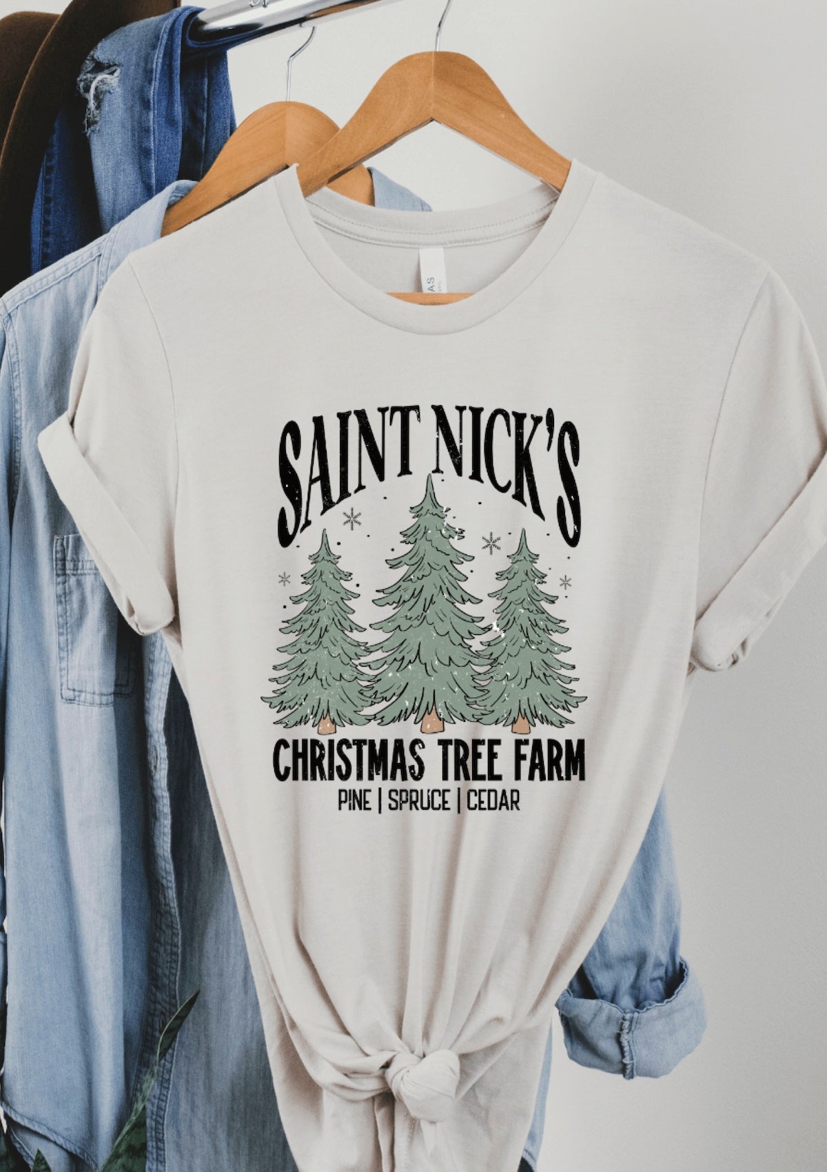 Christmas Tree Farm Graphic Tee - Foxy’s