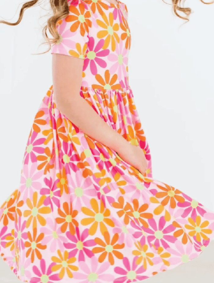 Retro Daisies Twirl Dress - (Size 4) - Cute Pocket Design! - Foxy’s