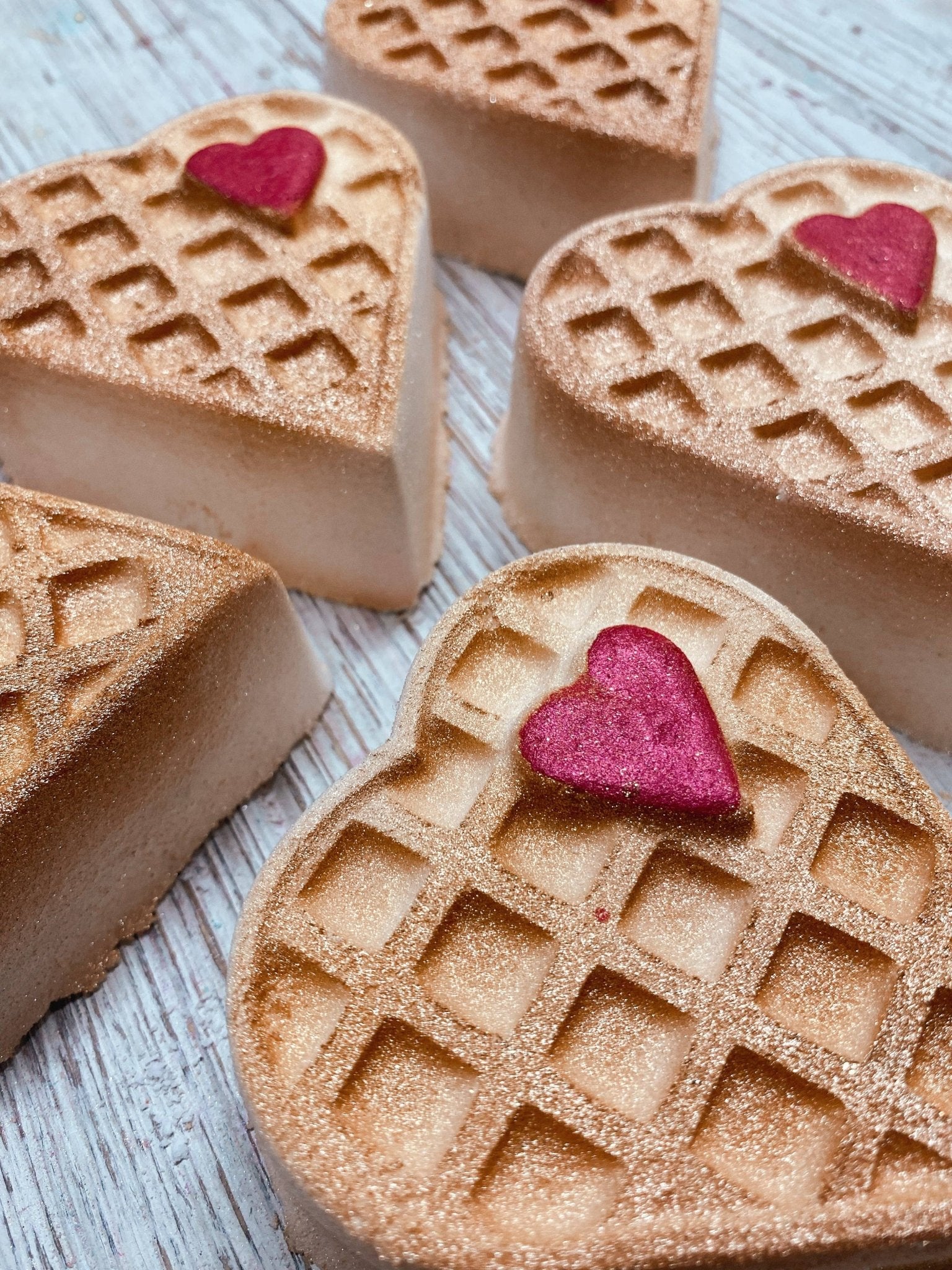 Fizz Soakery Waffle Love Bath Bomb - Strawberry Tea & Cake Scent! - Foxy’s