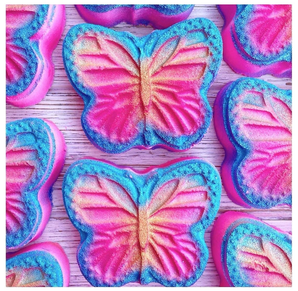 Flutter Butter Fly Bath Bomb - Fizz Soakery - Handmade, Colorful & Scented! - Foxy’s