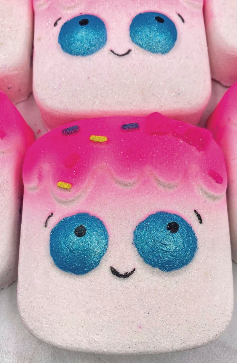 Candymallow Bath Bombs - Fruity Scented Kids Bath Fizzy - Handmade with Natural Ingredients - Foxy’s
