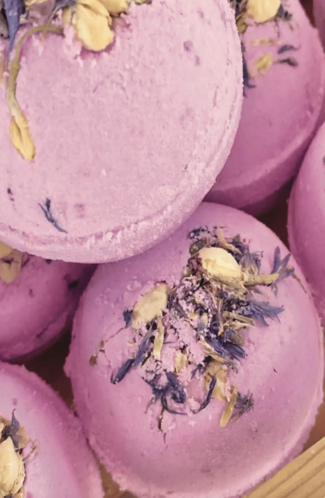 Lavender Bath Bomb, Dream Weaver Bath Bomb - Foxy’s