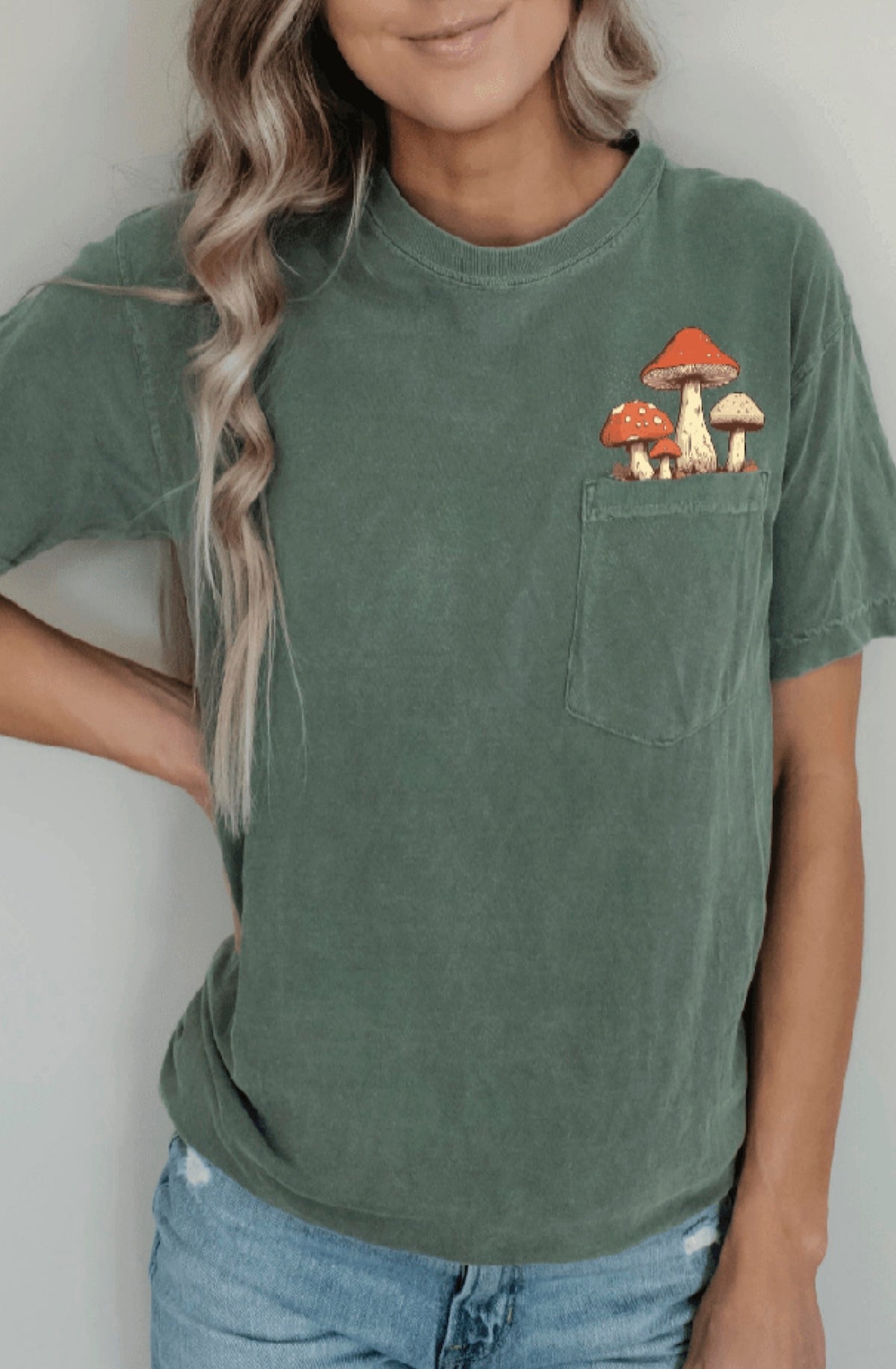 Forest Fungi Green Pocket T-shirt - Nature Lover's Tee - Foxy’s
