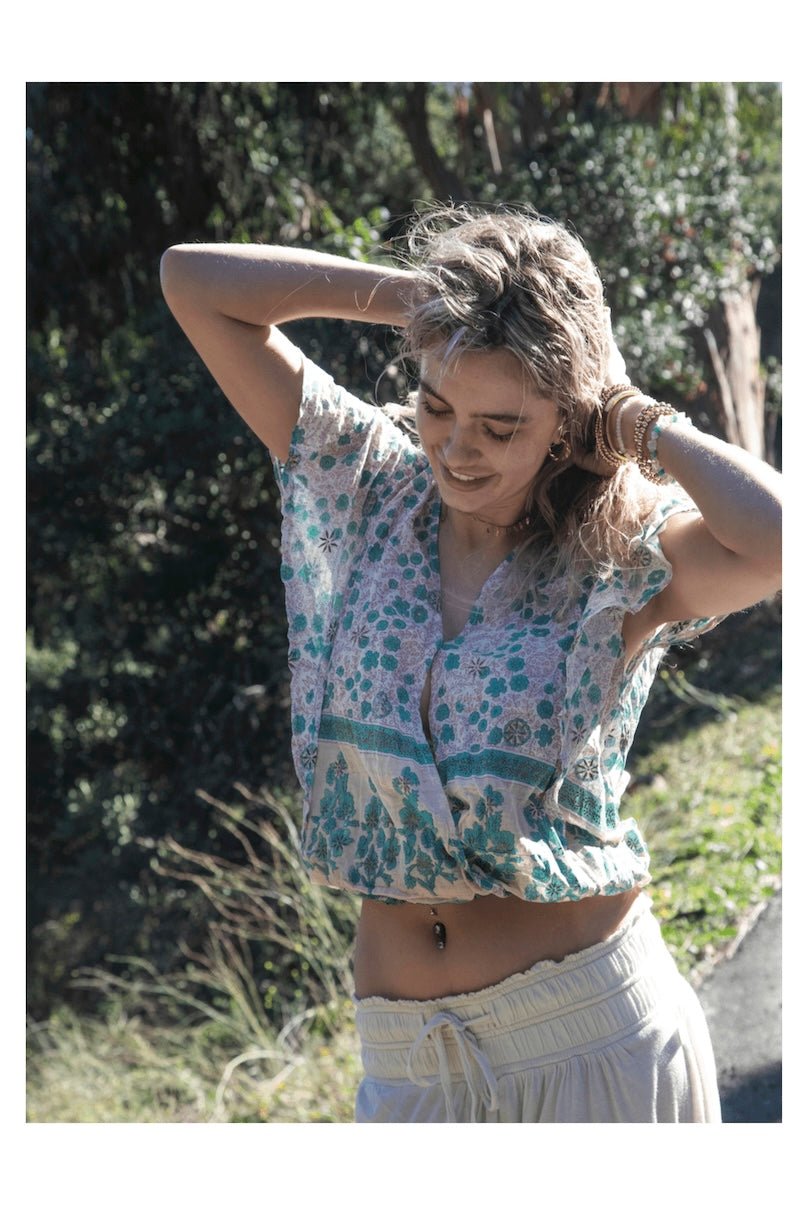 Penny Printed Crop Top Peach - Foxy’s