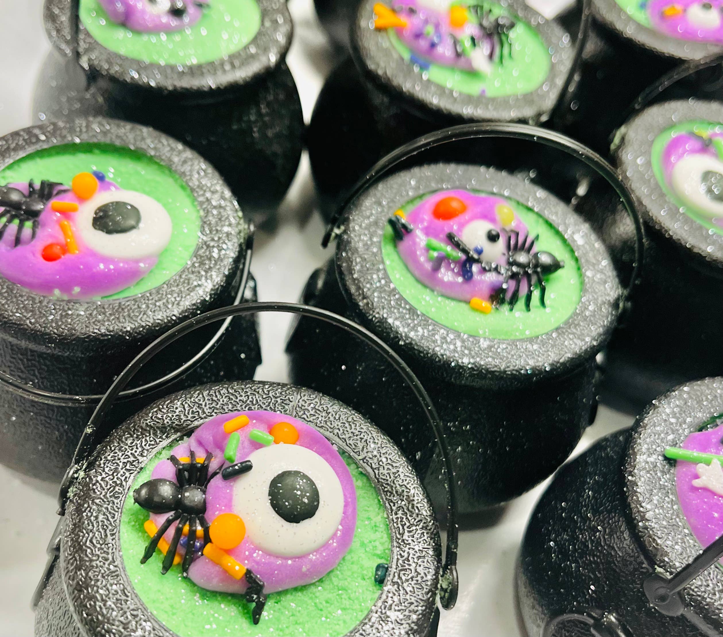 Cauldron Bath Bomb - Foxy’s