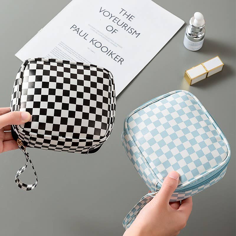 TRAVEL CHECKER MAKEUP COSMETIC POUCH BAG (black and white checkered available)