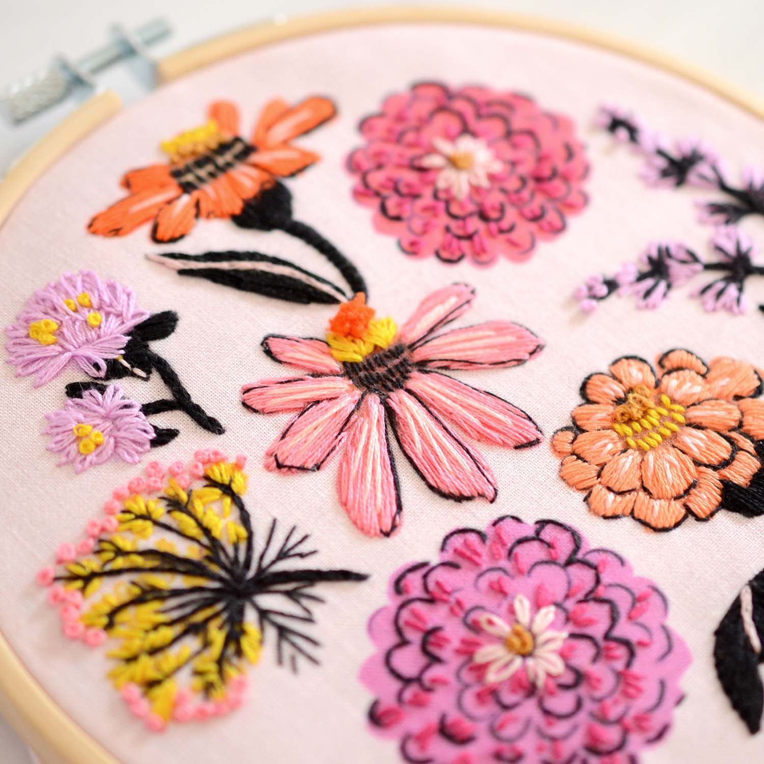 Zinnia Sampler Premium Embroidery Kit, 6 inch - Foxy’s