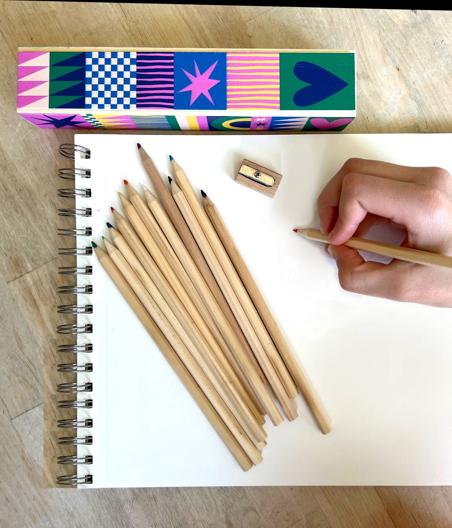 WOODEN PENCIL BOX COLORED PENCIL Set - GEO LOVE