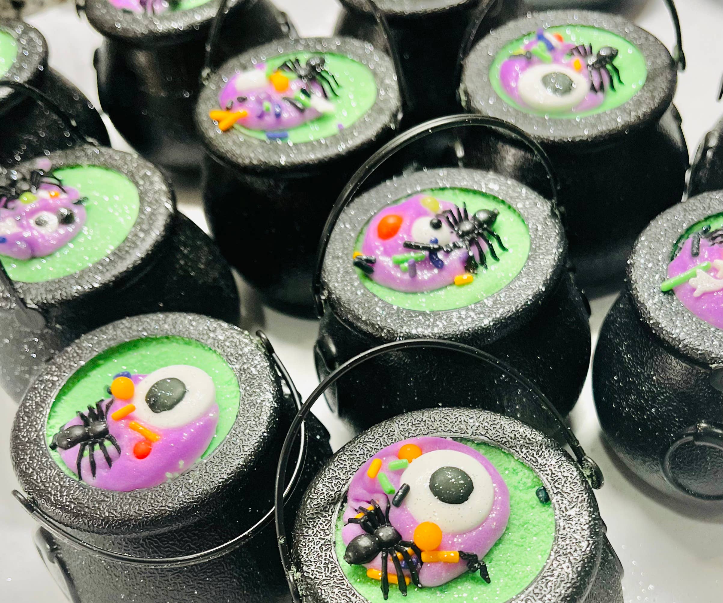 Cauldron Bath Bomb - Foxy’s