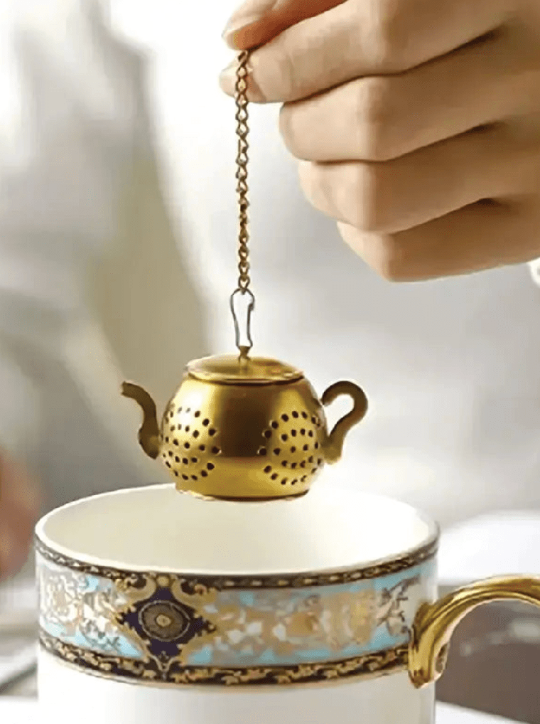 Golden Teapot Shaped Tea Infuser, Tea Drain, Tea strainer - Foxy’s
