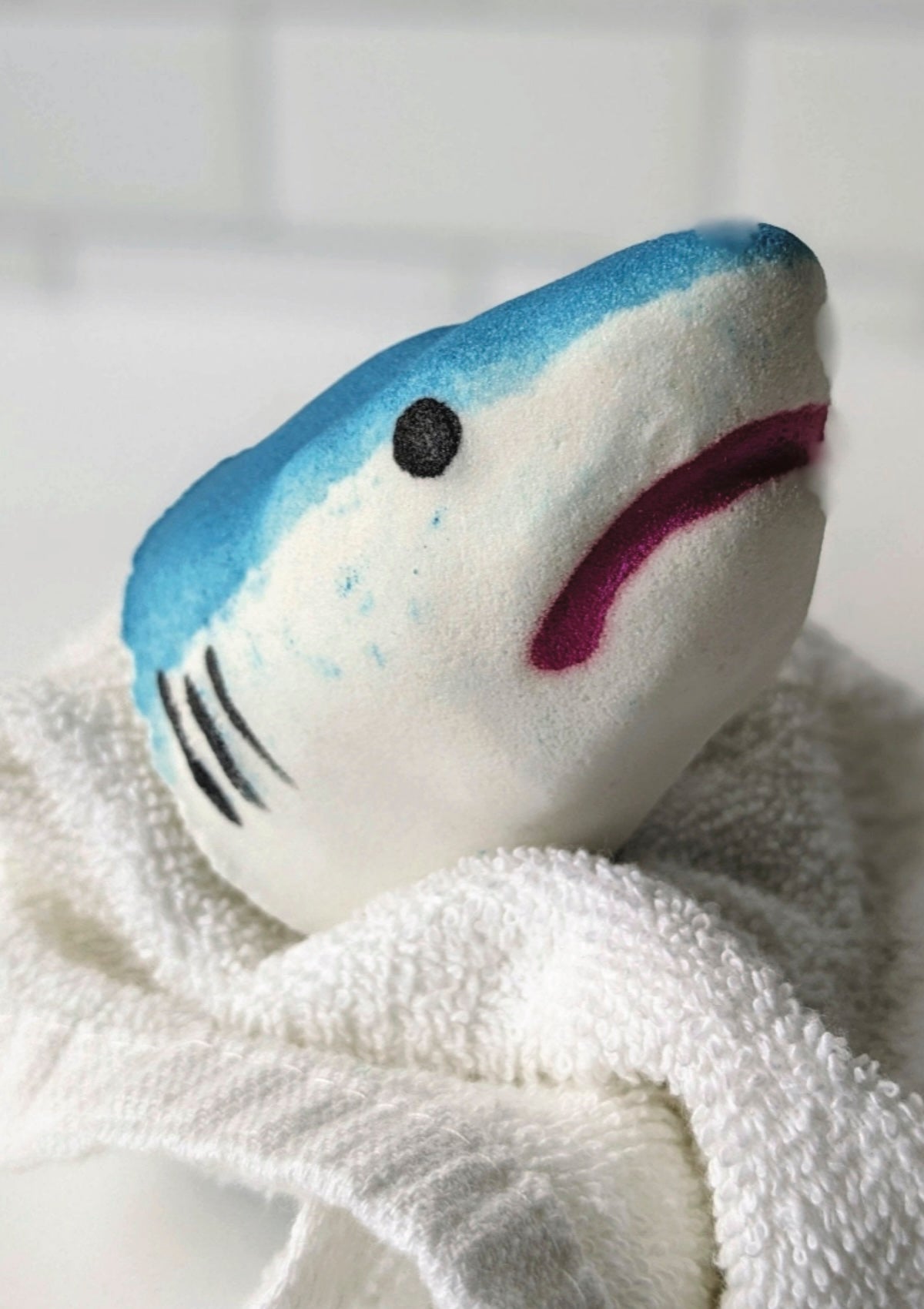 Shark Attack Bath Bomb - Seaside Vibes - Vegan & Cruelty - Free Fun! 🦈 - Foxy’s