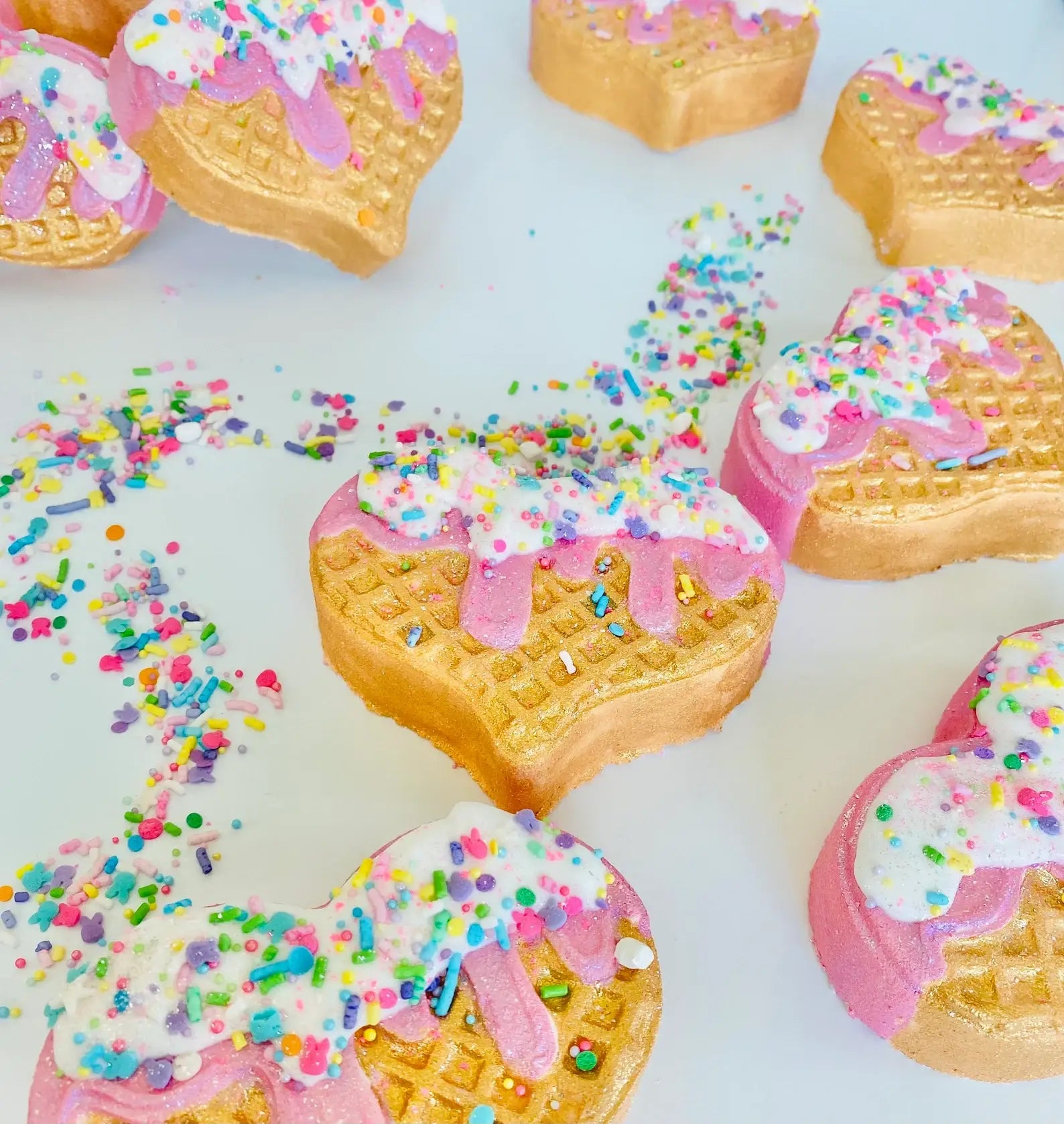 Ice Cream Cone Heart Bath Bomb, Bubble Gum Scented Bath Bomb - Foxy’s