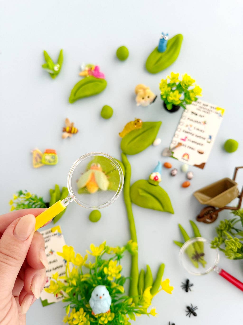 Backyard Bug Seek 'n Find KidDough Play Kit - Foxy’s