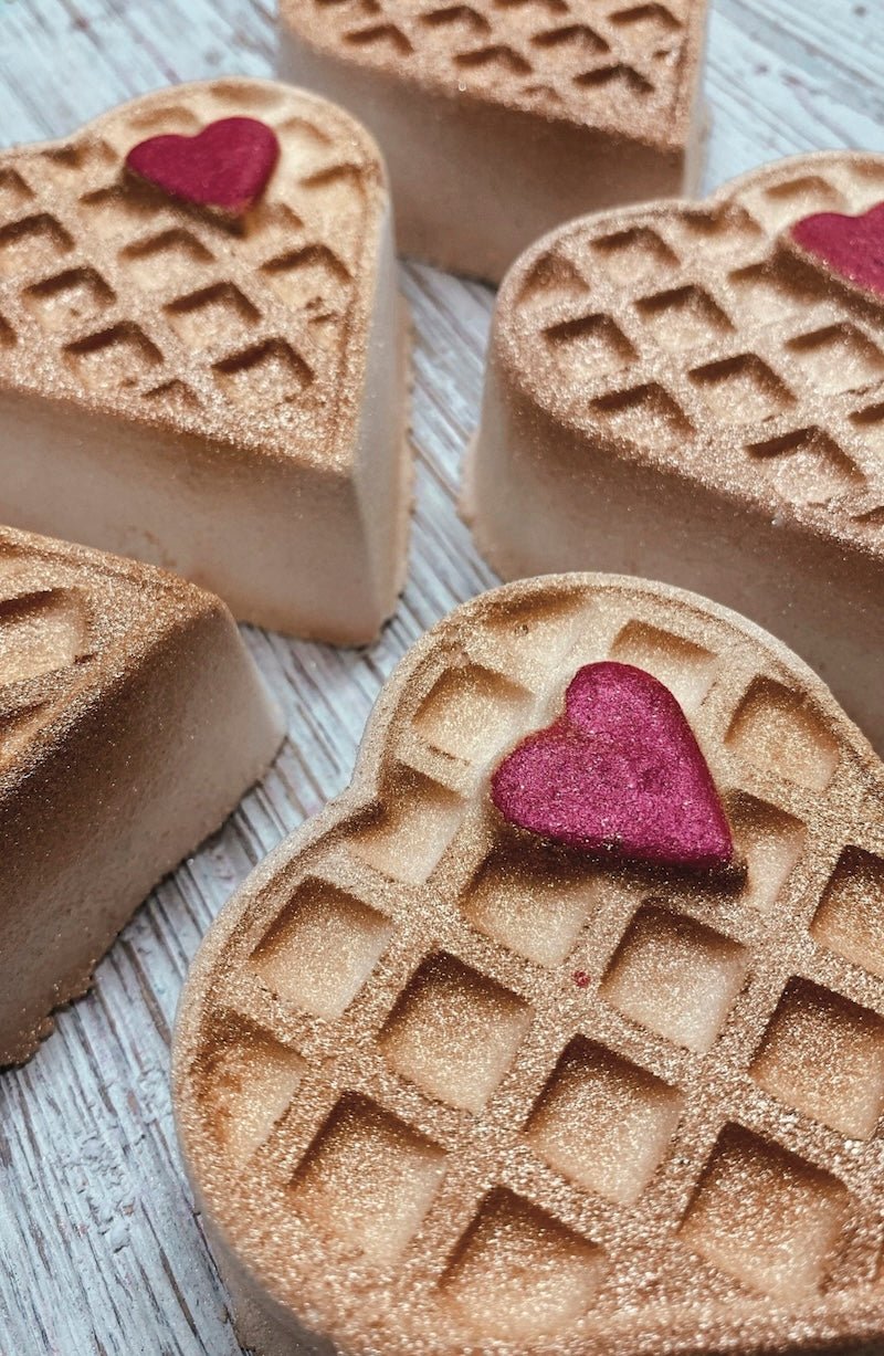 Fizz Soakery Waffle Love Bath Bomb - Strawberry Tea & Cake Scent! - Foxy’s